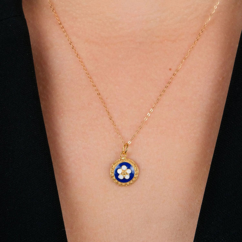 Caramujo Floral Medal Necklace 9K Gold