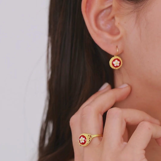 Caramujo Medal Red Ring Gold Plated Silver