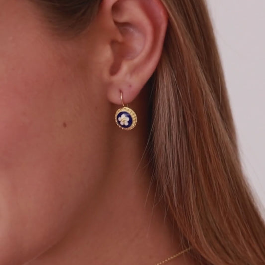 Caramujo Floral Medal Earrings 9K Gold