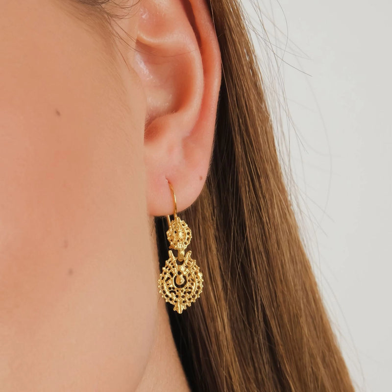 Queen Regal Earrings 9K Gold